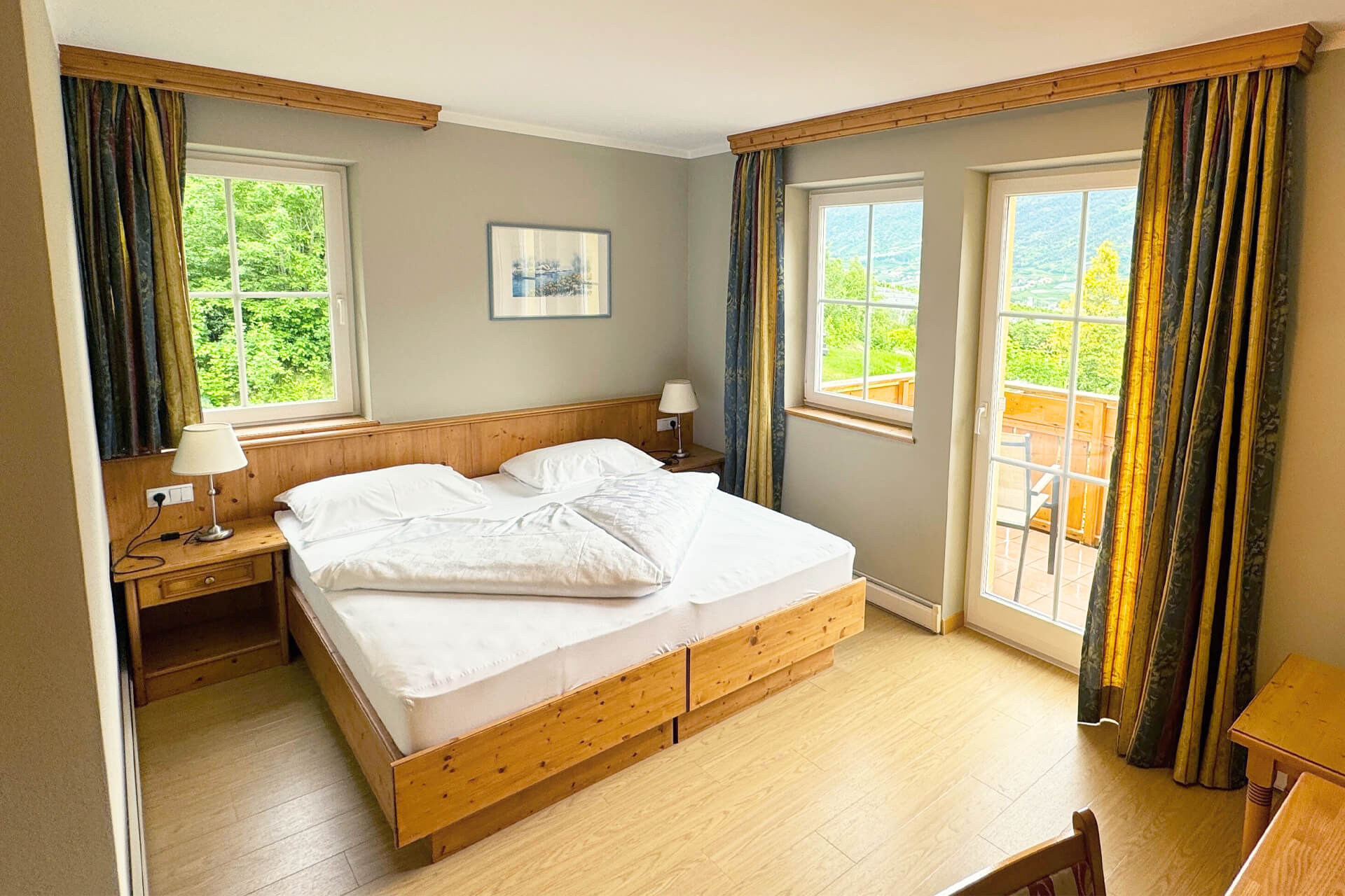 familienzimmer-unten-2024